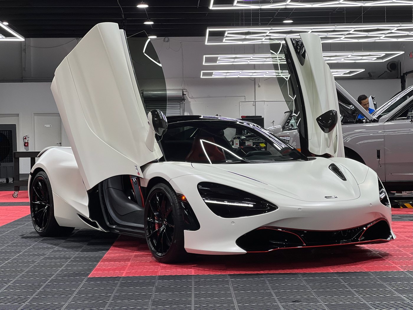 McLaren 765LT - White protected at Elite Premium Detailing