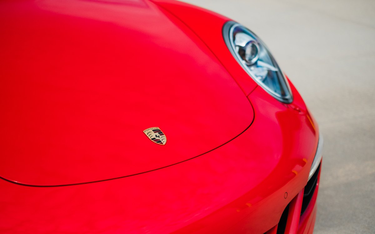 Discoloration and stain resistant paint protection film